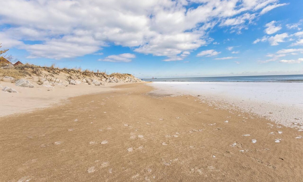 Sheboygan Villa | Luxury Villa on Lake Michigan!