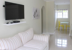 Quaint Studio Apartment in Upper Constantia in Constantia