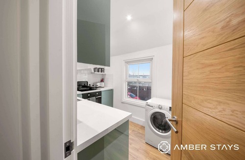Gloucester Apartment | 234a Birstol Rd Apt, Gloucester