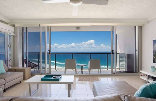 Surfers Paradise Apartment | 24B Peninsula Stylish Apt with Beach Views Surfers
