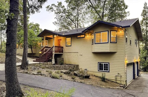 Twain Harte House | 3.3k Sqft, Arcade, Views, EV, Pinecrest & Dodge Ridge
