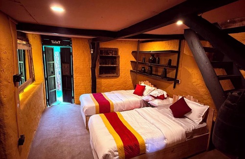 Nagarjun House | 80's House