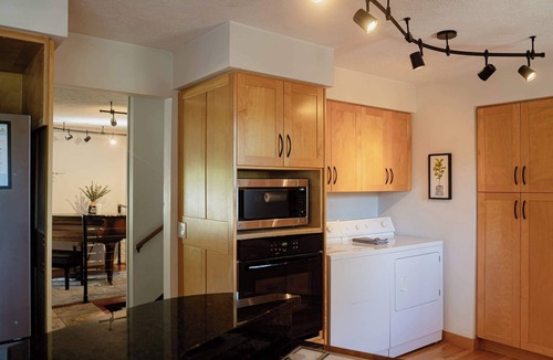 Berrien Springs House | Bluffview on the River with a hot tub & sauna