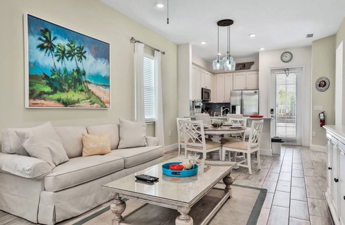 West Kissimmee Cottage | Charming 2BD Cottage near Hotel & Disney