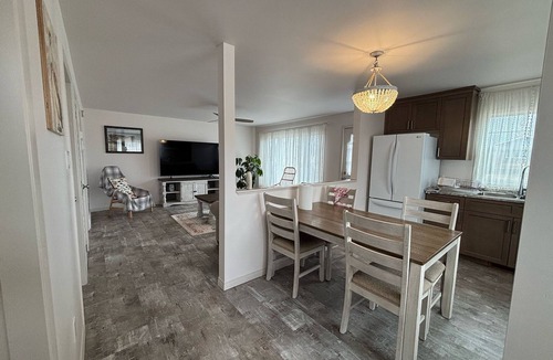 Gimli Cottage | Charming South Beach Cottage in Gimli