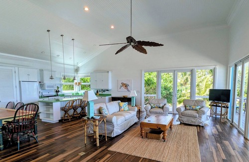 Green Turtle Cay House | Coco Palms - private beach Oasis on Coco Bay just steps from Sea Turtle preserve