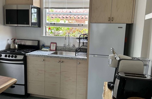 Marina District House | Comfy Room in Marina Close to Presidio with Parking