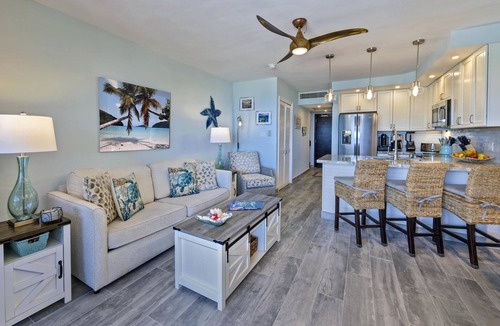 Red Hook Condo | JUST REMODELED! Beachfront Villa, 2 Bed/2 Bath, Building B