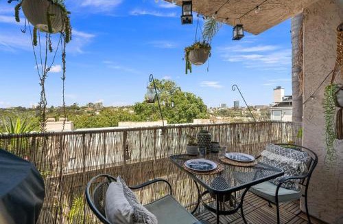 Middletown House | Mission Hills Dream - BBQ, Patios, AC, Parking