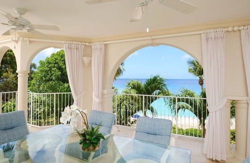 Little Battaleys Apartment | Modern Beachfront Condo - St Peter's Bay 301