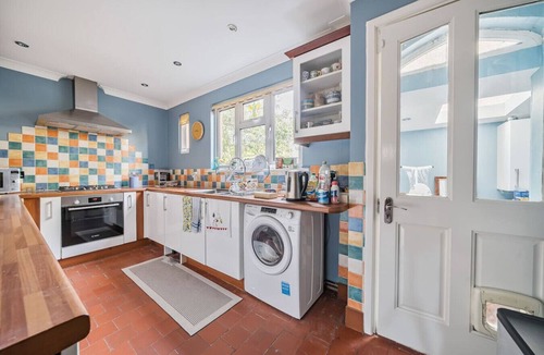 Slough House | Spacious 4-bed, 4-bath home with garden and parking