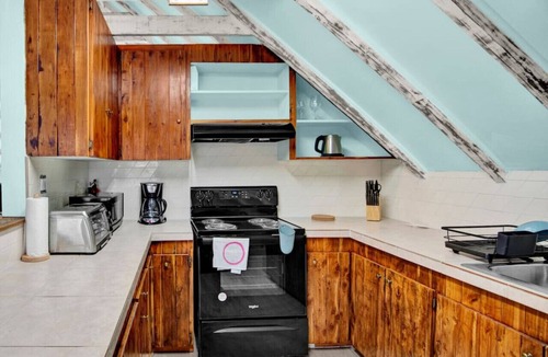 Westward Villas Subdivision House | Steps to BEACH & Near BAHA MAR - Cozy 3bd Villa #1