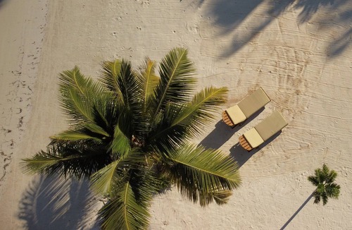 San Pedro House | Stunning Luxury Beachfront Villa. Dipping Pool and Full Pool. 5BDR