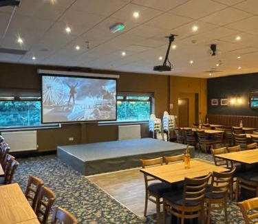 Bont Newydd Ski Chalet | Summit Rest