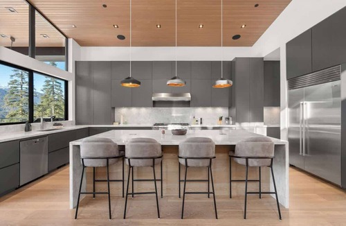 Whistler Creekside House | The Mountaintop at Kadenwood | Ski in Ski out