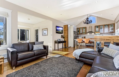 West Launceston Apartment | Topiary Haven