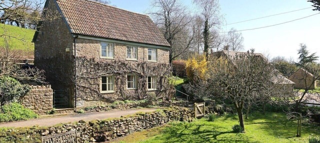 18th Century Cottage in Heart of Dorset
