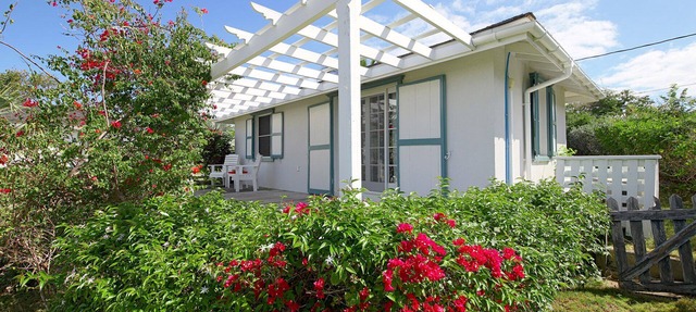 1BR Hillside Cottage on Peaceful Private Estate