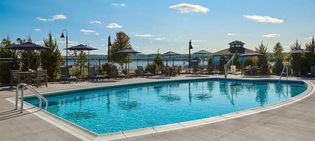 2 Contemporary Rooms Perfect for Wine Lovers & Scenic Stays l Pool & Hot Tub