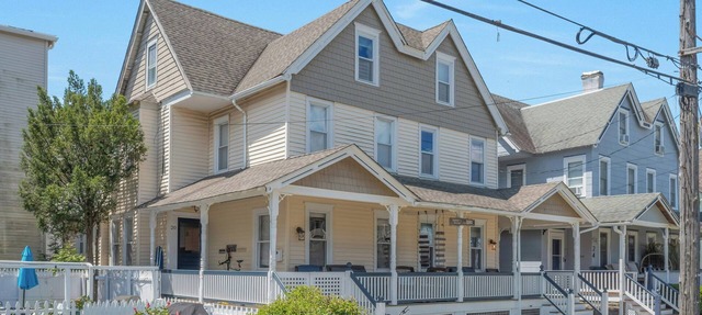 20 Grover's Ocean, spacious 5 bedroom home with central AC, 1 block to beach!