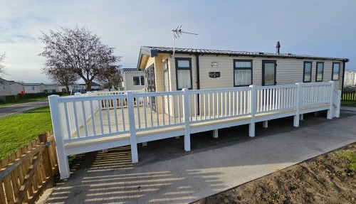208 Holiday Resort Unity Brean 6 berth Passes optional No pets