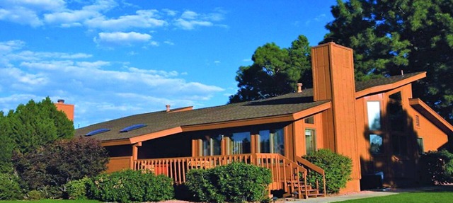 2Bed/2Bath Deluxe Unit in Flagstaff! Complete w/Golf, Pools, and More! in Flagstaff