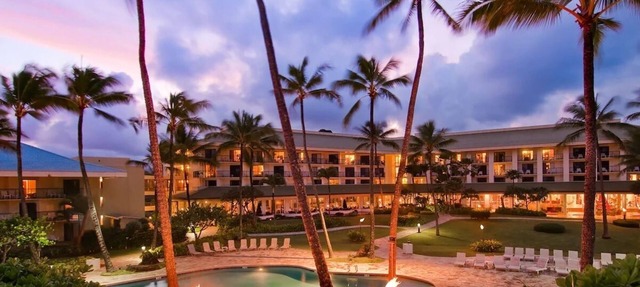 3 Comfortable Units with Private Balconies! Pool, Near Lydgate State Beach Park in Lihue