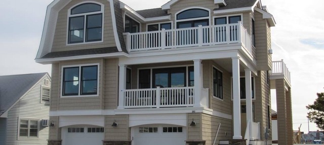 5 bedroom accommodation in Surf City