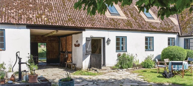 A beautiful accommodation on a farm, 10 minutes from Simrishamn. in Simrishamn