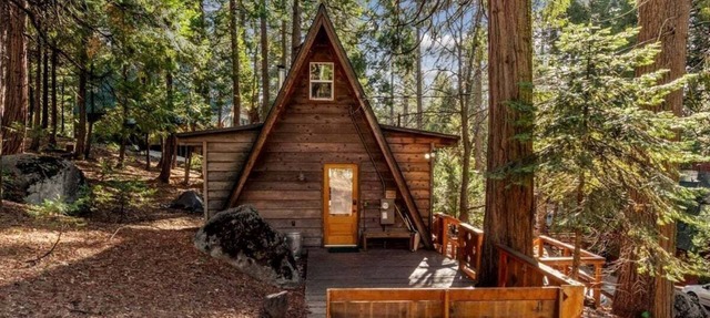 A-Frame Escape ~Unique stay w/comfort & style