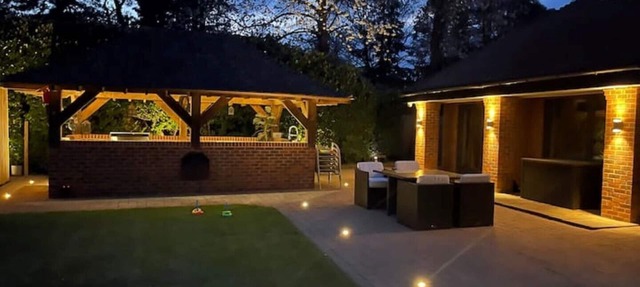 A Warm Welcoming Cosy Bungalow, 10 mins to Windsor