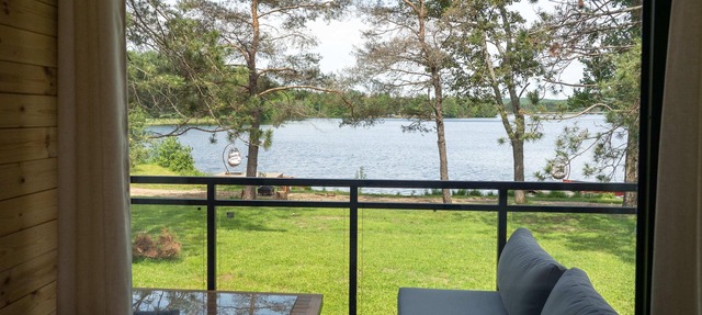 Algonquin's Edge Resort | Waterfront 7 in South Algonquin