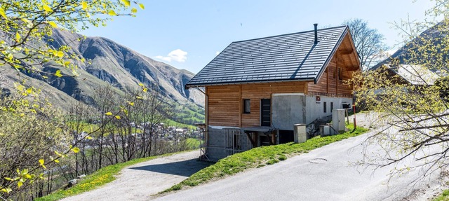 Apartment 'Le Nid D'Aigle' with Mountain View