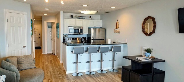 Beach Condo-Bay Bliss