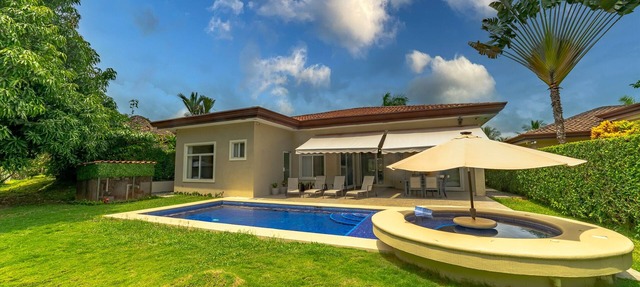 Beautiful 4 bedroom home with private pool