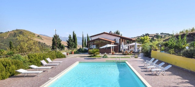 Beautiful home in Caccamo
