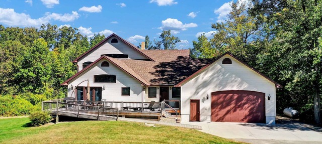 Beautifully Remodeled Lakefront Home