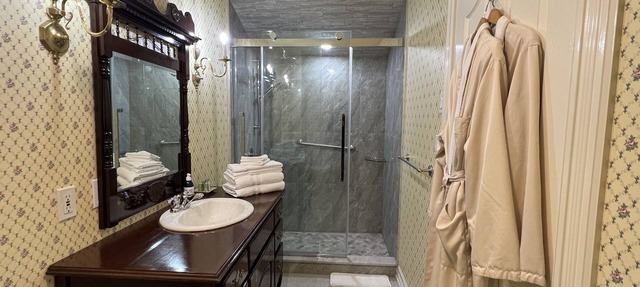 Bedham Hall Bed & Breakfast in Niagara Falls