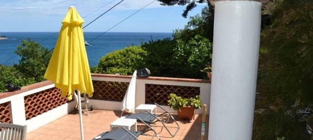 Between Monaco & St Jean Cap Ferrat, Eze bord de Mer, 200 m from the beach in Èze