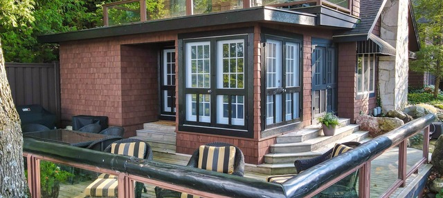 Black Duck-located on the S. Arm of Lake Charlevoix, Private dock and hot tub