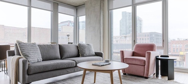 Blueground | West Loop, rooftop pool & gym