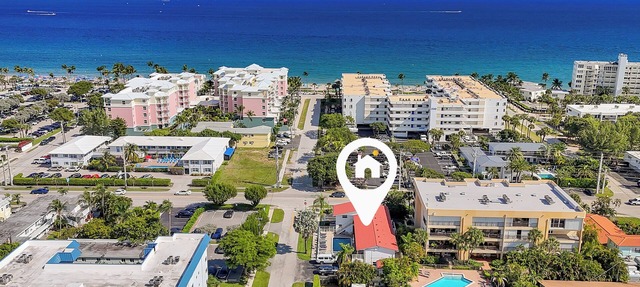 Boutique Hotel 2 bed/1 bath Townhome w/POOL, LOCATION! Walk to BEACH/Nightlife
