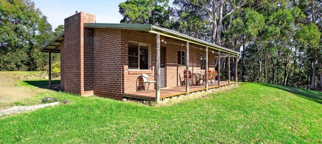 Braeside Cabin One Pinkwood in Central Tilba