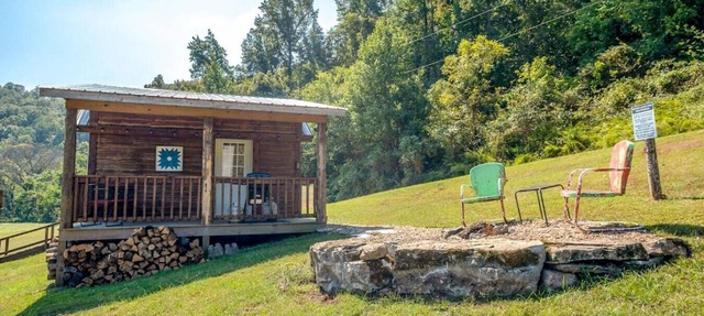 Cabin-ette at the Creek ~ a Tiny Ozark Getaway