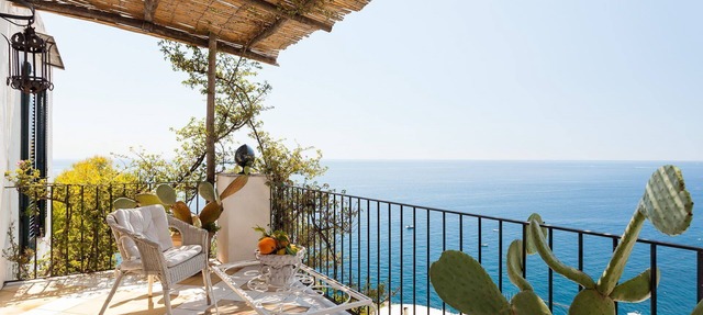 Casa Bellevue, with sea view and terrace