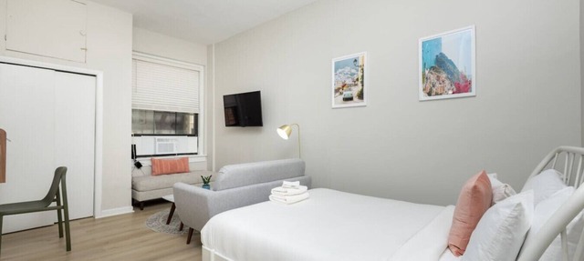 Centrally Located Basic Studio in Boston