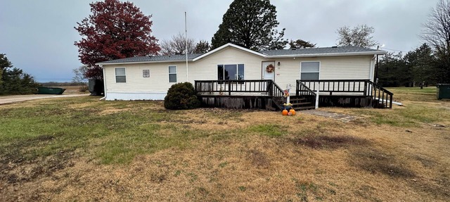 Charming 3-bdrm house with AC & WiFi in Northbranch Kansas, Northcentral Kansas