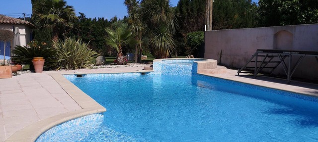 Charming outbuilding with pool near the sea