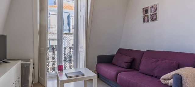 Classic Topfloor Apartment by LovelyStay