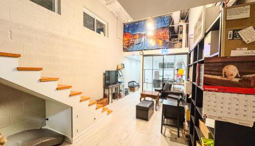 Comfort West Urban Chicago loft house